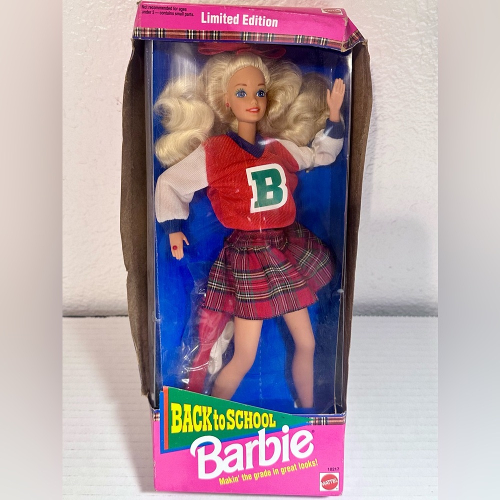 BARBIE  BACK-TO-SCHOOL LIMITED EDITION  VINTAGE DOLL‎  1992 MATTEL COLLECTIBLE